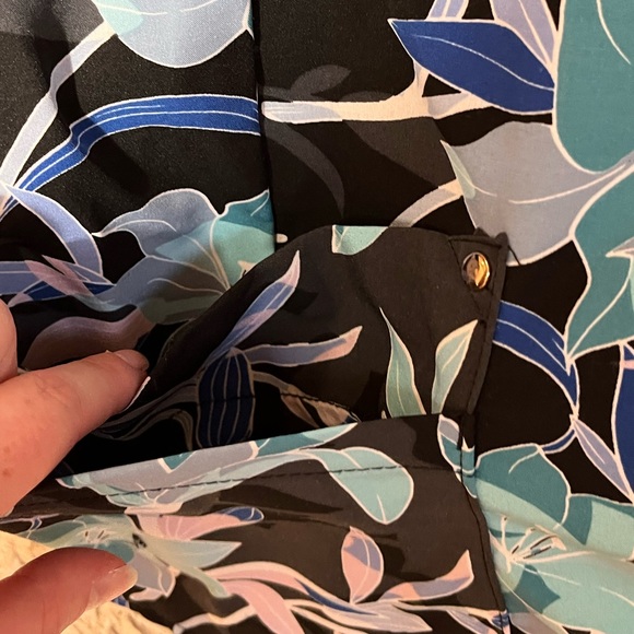 scrub top - Picture 3 of 5